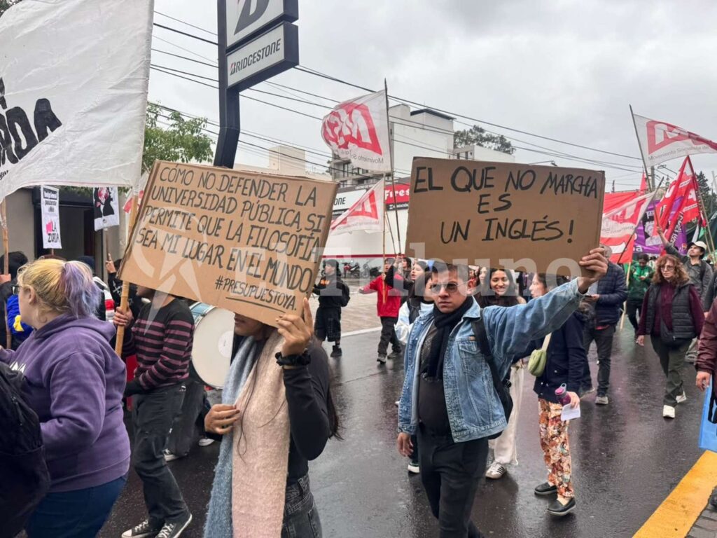 aa_marcha_uni_salta6